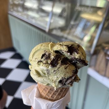 Cookiebar Scoop Shop - Matcha Oreo - Desserts Near Me - Alameda, California Cookiebar Scoop Shop - Matcha Oreo - Desserts Near Me - Alameda, California