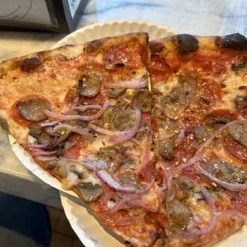 Joe's Pizza - Supreme pizza - Pizza Near Me - Miami, Florida