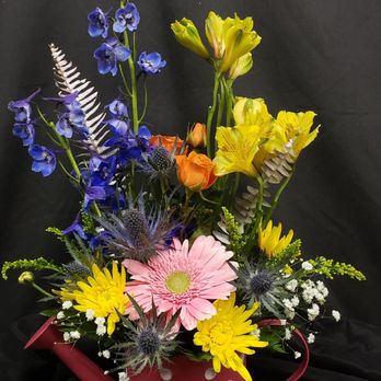 M & W Flower Shop - M & W's Bloom Where You Are Planted.
www.mandwflowershop.com - Florists Near Me - Chatham, Virginia M & W Flower Shop - M & W's Bloom Where You Are Planted.
www.mandwflowershop.com - Florists Near Me - Chatham, Virginia