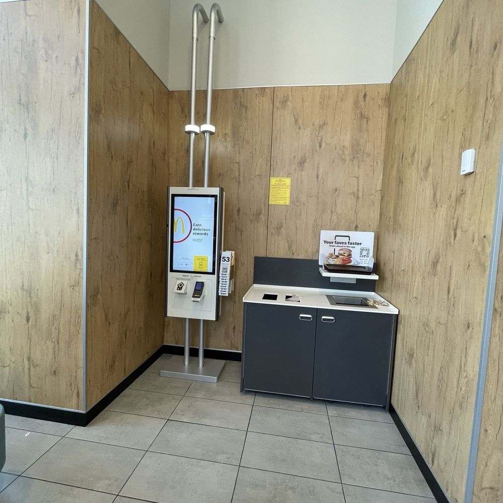 McDonald's - Burgers Near Me - Mission Hills, California McDonald's - Burgers Near Me - Mission Hills, California