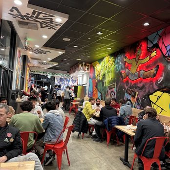 Dave's Hot Chicken - Chicken Shop Near Me - Dublin, California