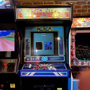 Shakey's Pizza Parlor - video game - Pizza Near Me - Oroville, California Shakey's Pizza Parlor - video game - Pizza Near Me - Oroville, California