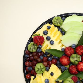 Green Lunch - Fruit platter. - Salad Near Me