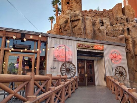 Gilley's Saloon, Dance Hall & Bar-B-Que by null