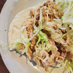 La Tapatia - Shredded chicken taco