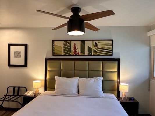 Maui Seaside Hotel by null