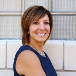 Michelle Muniz-RE/MAX Professionals