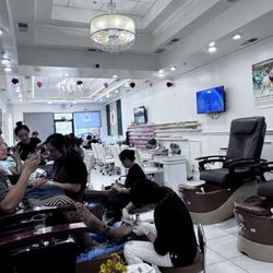 Chic Nails Lounge