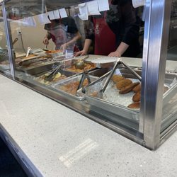 Churrasqueira Grelha D'ouro - Trays with food
