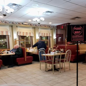 GEORGE'S FAMILY RESTAURANT - Updated August 2025 - 154
