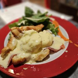L'Atelier Cafe - Smoked salmon egg Benedict croissant is so good!