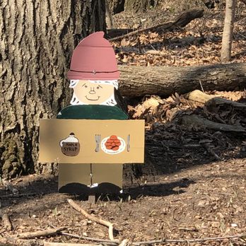 River Trail Nature Center - Maple syrup made here - Parks Near Me - Northbrook, Illinois