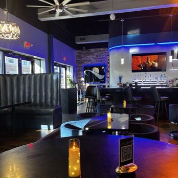 Lulabelle’s Restaurant - Inside - Bars Near Me - Charlotte, North Carolina