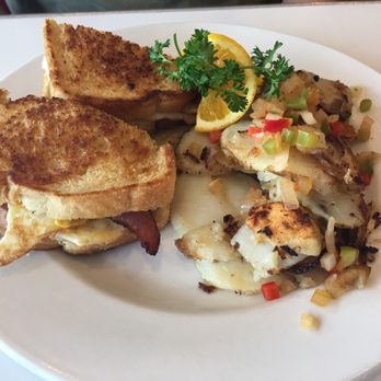 Ruby's Diner - Breakfast grilled cheese - American Near Me - Carlsbad, California