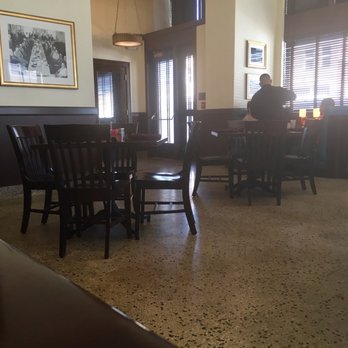 Settles Grill - Dining area - Comfort Food Near Me - Big Spring, Texas