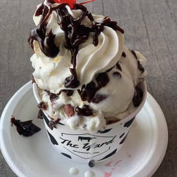 The Yard Milkshake Bar - Georgetown - Ice cream sundae - Desserts Near Me - Georgetown, Texas The Yard Milkshake Bar - Georgetown - Ice cream sundae - Desserts Near Me - Georgetown, Texas