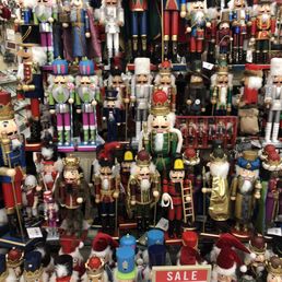 Love nutcrackers!! Love nutcrackers!!