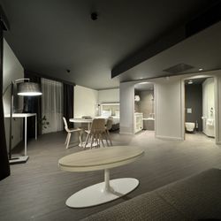 Hôtel Innside by Melia Paris Charles de Gaulle - A The Loft Room: gigantic!