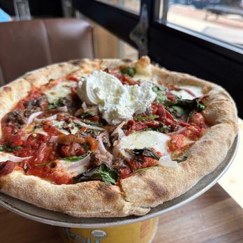 Mercato Italian Kitchen & Bar-Canton - Pizzaiolo - Italian Near Me - Canton, Connecticut