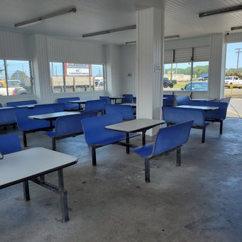 Blane's Drive Inn - Dining area. - Hawaiian Near Me - Hilo, Hawaii Blane's Drive Inn - Dining area. - Hawaiian Near Me - Hilo, Hawaii