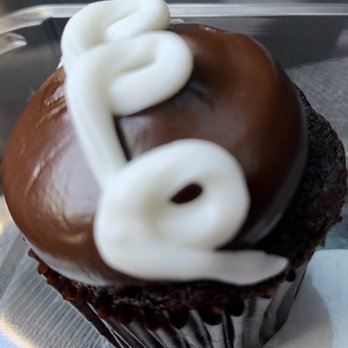 Smallcakes - Mini Chocolate $1.75 - Cupcakes Near Me - Winter Park, Florida