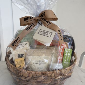 Ben's Flower Shop - Spa Pack Retreat Gift Basket. Relax after a day in the sun with this exclusive spa gift basket. - Floral Designers Near Me Ben's Flower Shop - Spa Pack Retreat Gift Basket. Relax after a day in the sun with this exclusive spa gift basket. - Floral Designers Near Me