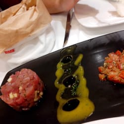La Tagliatella - Tartar acompañado con taquitos de tomate fresco
