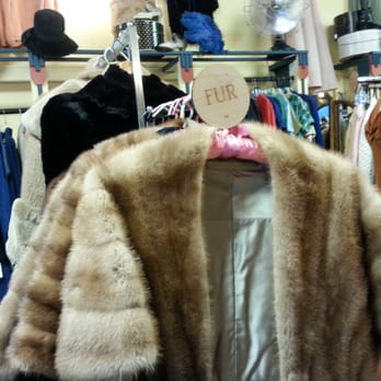 Halcyon Vintage Clothing - Used, Vintage & Consignment Near Me - Richmond, Virginia Halcyon Vintage Clothing - Used, Vintage & Consignment Near Me - Richmond, Virginia
