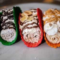 The Rainbow Rolls - Cookies and cream, Funky Monkey & PB Blast