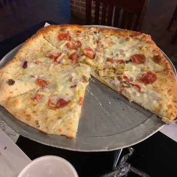 Brickhouse Grille - Half the pizza has correct toppings the other is is??????? - American Near Me - Lagrange, Georgia