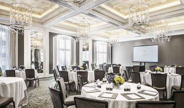 Waldorf Astoria Chicago by null