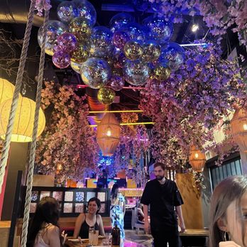 Lucky Robot Restaurant - Inside - Sushi Bars Near Me - Austin, Texas Lucky Robot Restaurant - Inside - Sushi Bars Near Me - Austin, Texas