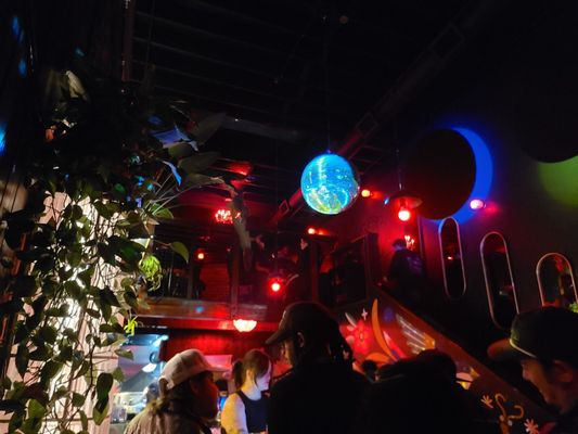 Donna's by null