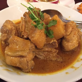 Mamak - Kari Ayam (Malaysian chicken curry with potatoes) - Malaysian Near Me - Doraville, Georgia