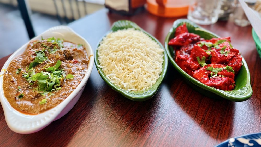 Food from Desi Mama Restaurant