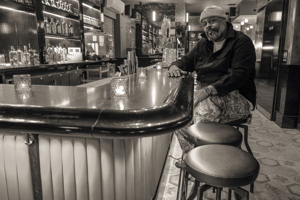 Bunton’s World Famous by null