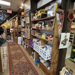 Creekside Antiques