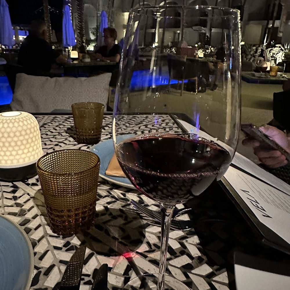 Vela - Pinot noir from new Zealand recommend by sommelier - Italian Near Me - Cabo San Lucas, BCS