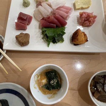 Sushi Kisen - Sashimi lunch ! On the bottom corners there's cooked salmon and tuna. This was also served with a bowl of rice - Japanese Near Me - Arcadia, California Sushi Kisen - Sashimi lunch ! On the bottom corners there's cooked salmon and tuna. This was also served with a bowl of rice - Japanese Near Me - Arcadia, California