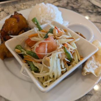 Weera Thai Kitchen - Chinatown - Papaya Salad~ - Thai Near Me - Las Vegas, Nevada Weera Thai Kitchen - Chinatown - Papaya Salad~ - Thai Near Me - Las Vegas, Nevada