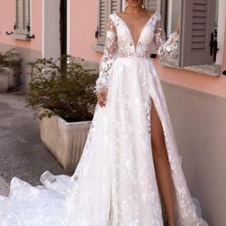 Inalim Lady Bridal - View Our Website
www.inalimladybridal.com