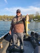 Aaron Isaman Fishing & Guide Service Logo