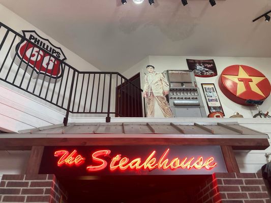Lucille’s Roadhouse by null
