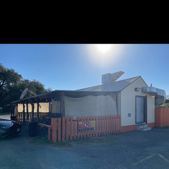 Taco Bliss Express - a taco stand with a car parked in front of it - Tacos Near Me - Uvalde, Texas Taco Bliss Express - a taco stand with a car parked in front of it - Tacos Near Me - Uvalde, Texas
