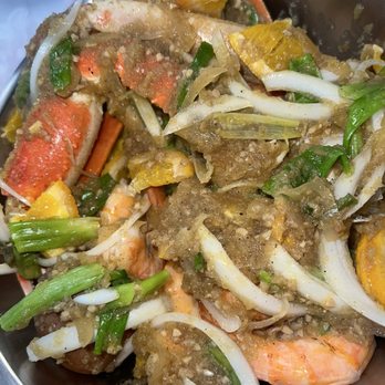 Cajun Crawfish - Cajun Sea Lover & 1 Piece Snowcrab Cluster - Cajun/Creole Near Me - Houston, Texas