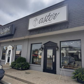 Aster - Full of treasures - Used, Vintage & Consignment Near Me - Louisville, Kentucky Aster - Full of treasures - Used, Vintage & Consignment Near Me - Louisville, Kentucky