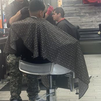 Mj's Barber Lounge - Barbers Near Me - Alhambra, California