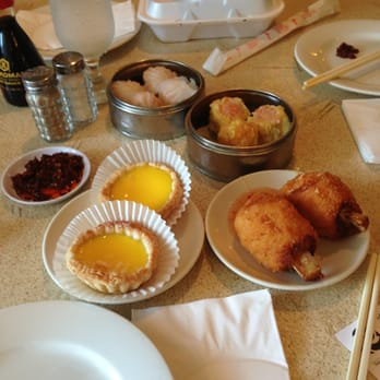 Canton House - Dim sum offerings during late lunch on a weekday - Dim Sum Near Me - Chamblee, Georgia