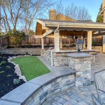 Fernandez & Sons Landscaping - a patio with an outdoor kitchen - Landscaping Near Me - Concord, California Fernandez & Sons Landscaping - a patio with an outdoor kitchen - Landscaping Near Me - Concord, California