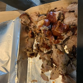 Famous Dave's Bar-B-Que - Pulled Pork - Barbeque Near Me - Plymouth, Minnesota